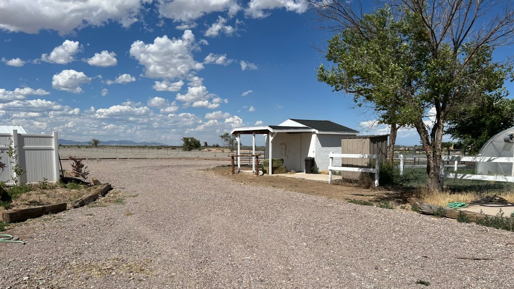 Highway 56 Horse Hotel 